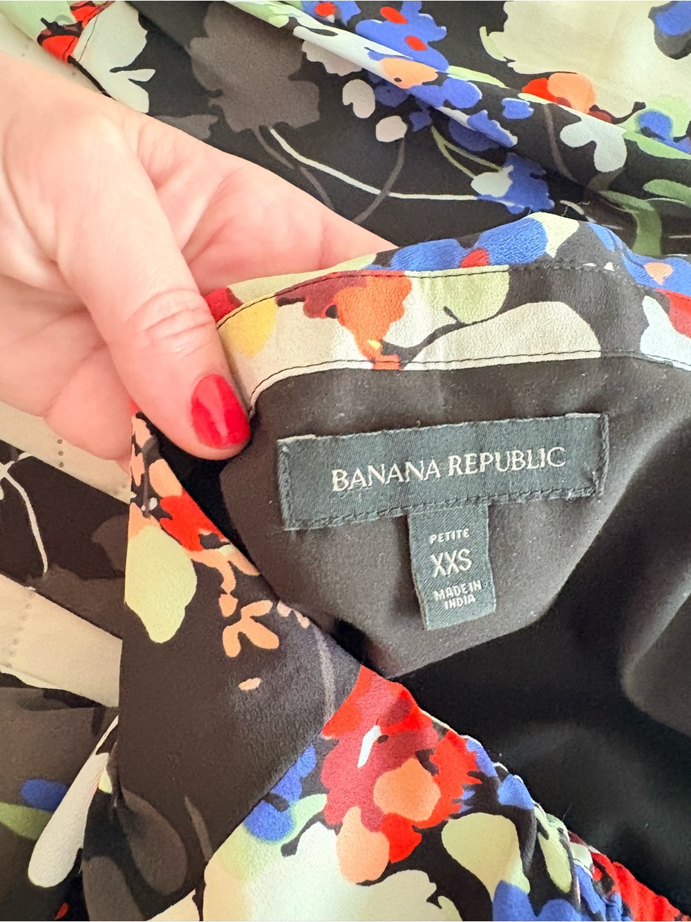 Banana Republic Floral dress in Black Multicolor off shoulder with belt xxs